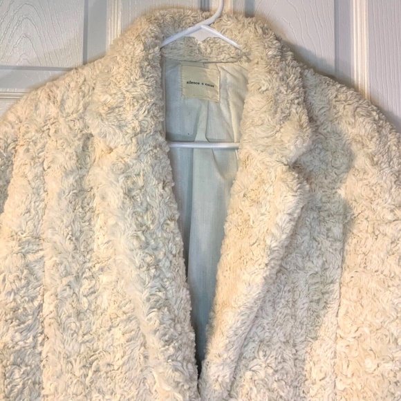 Urban Outfitters Anthropologie Medium 3/4 Sleeve Cream Teddy Coat Jacket FLUFFY! - Picture 2 of 6